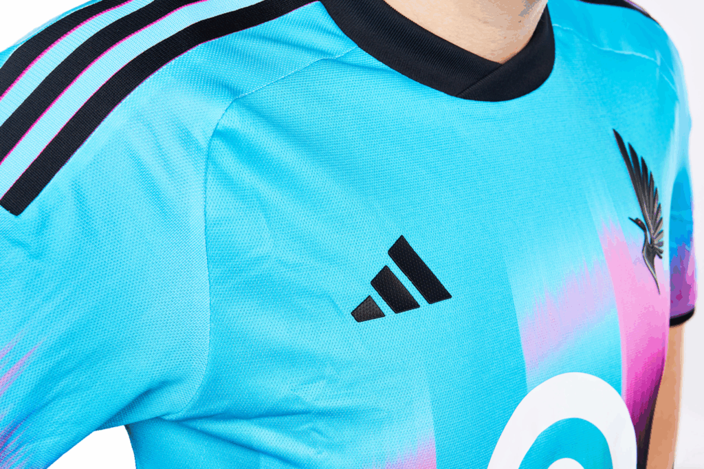 Minnesota United's Classic Colors: What Makes the Retro Jersey Iconic? image 32