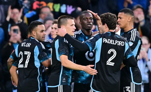 Top 5 Reasons to Choose a Custom Minnesota United Jersey in 2025