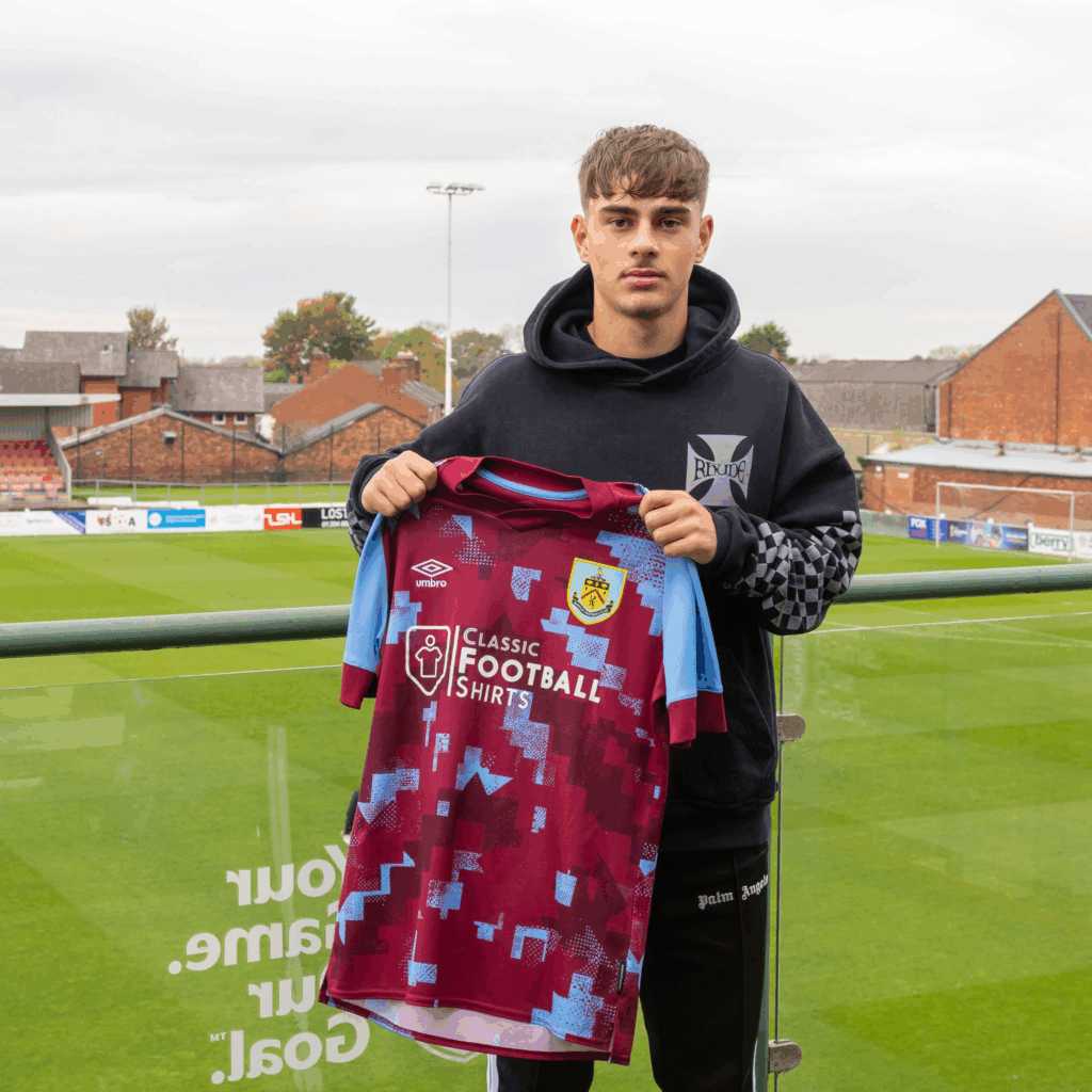 Burnley 2022/23 Home Shirt Review: Features & Design