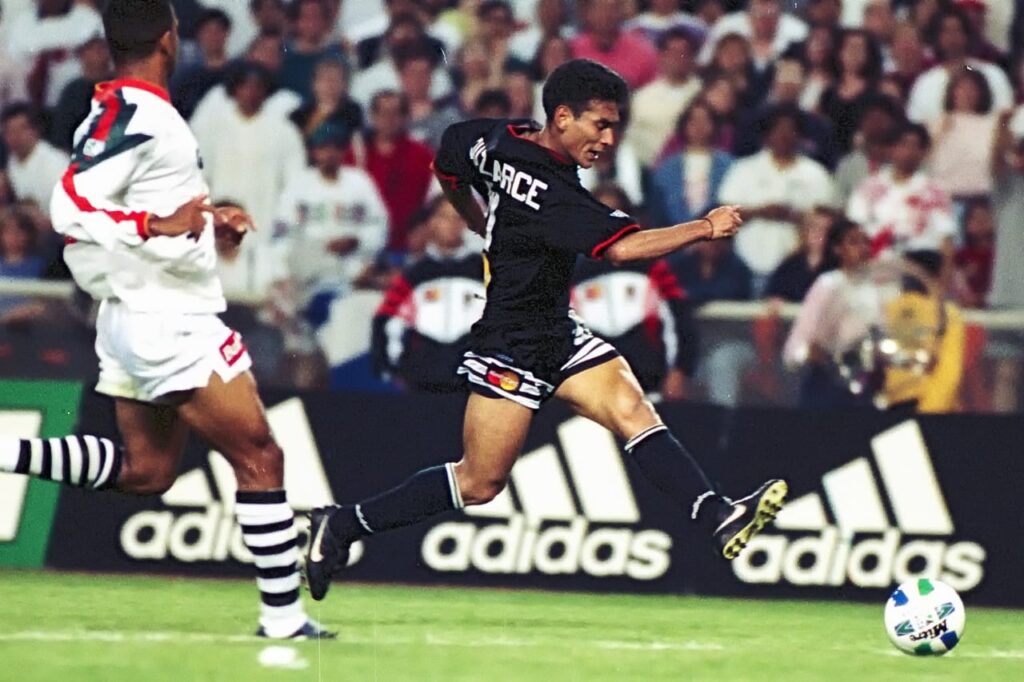 Raul Diaz Arce: DC United's Iconic Forward and His Jersey b0gqievlj8iywlcbkdvm
