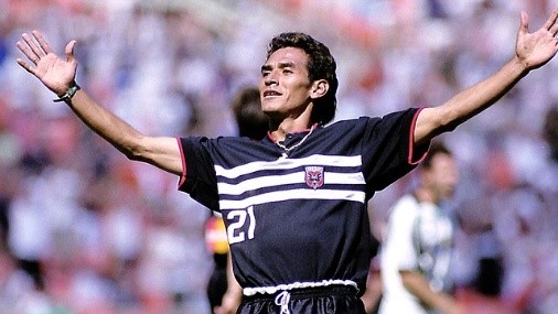 The Collector’s Blueprint: Why the 1996 Raúl Díaz Arce D.C. United Jersey is a Portfolio Essential GUANACOS RAUL DIAZ ARCE 7